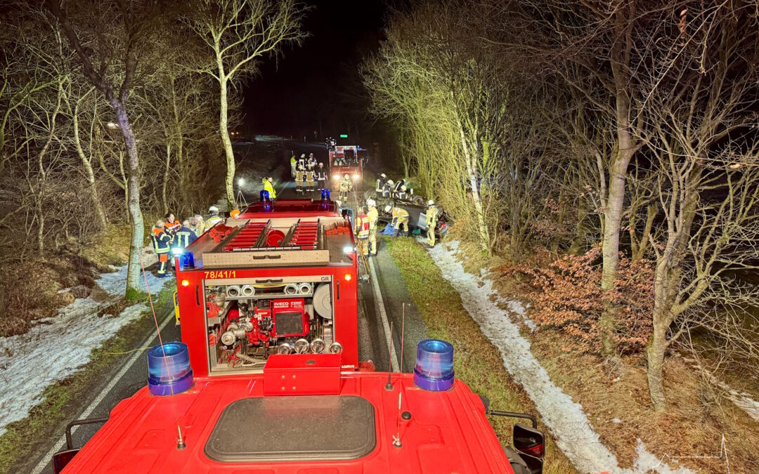 (08) TH Y – Verkehrsunfall, Person eingeklemmt