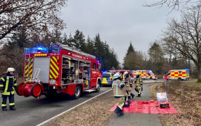 (14) TH R5 – Verkehrsunfall, Person eingeklemmt