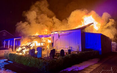 (21) FEU G – brennt Lagerhalle